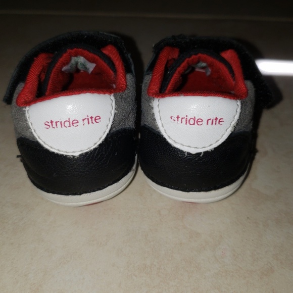 Stride Rite - Picture 4 of 4